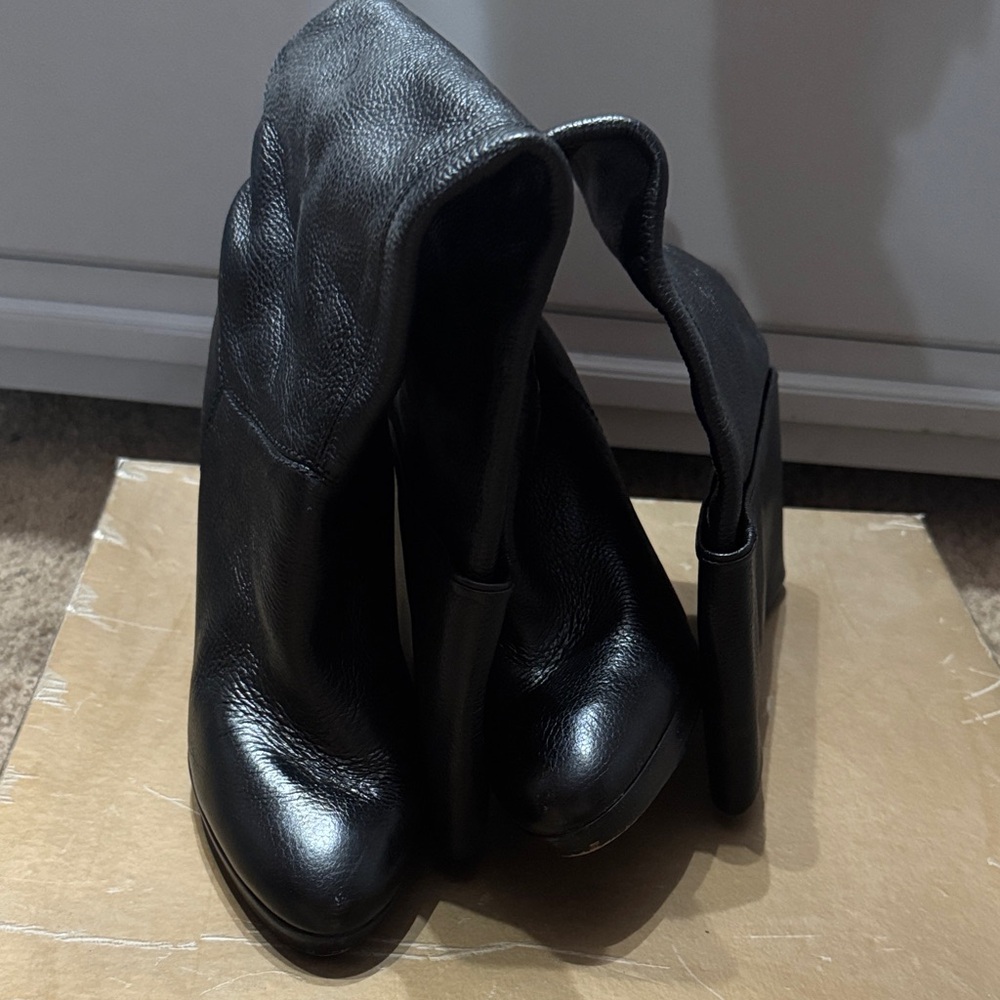 Steve Madden Black Heeled Boots